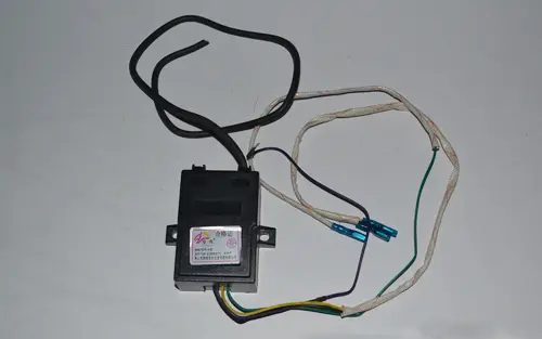 What is the principle of a pulse igniter? How does the pulse igniter operate?